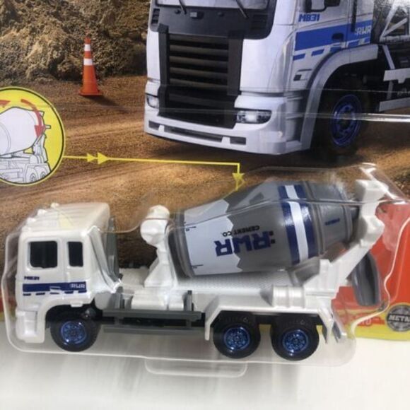 Matchbox Working Rigs Cement King HD Metal NIB. - Picture 3 of 6